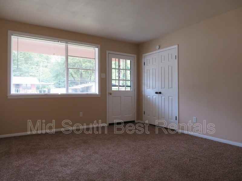 3529 Pueblo Ave - Photo 2 of 7