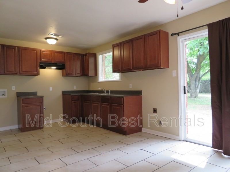 3529 Pueblo Ave - Photo 3 of 7