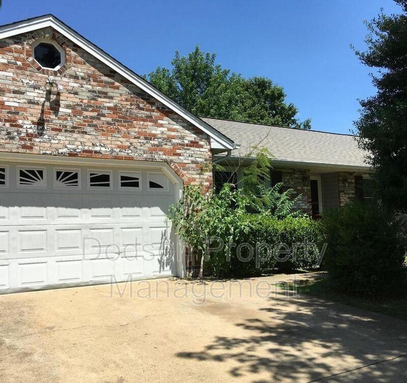 5088 Blarney St - Photo 2 of 18