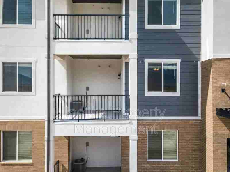 770 Nw #770 - Photo 3 of 16