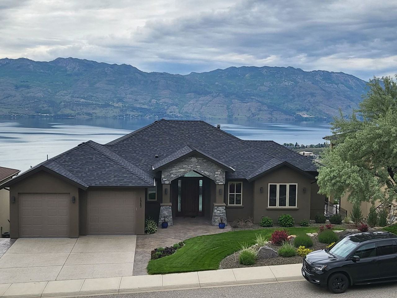 Premium Luxury Home in Prestigious Lakeview Heights. Apartments 1367