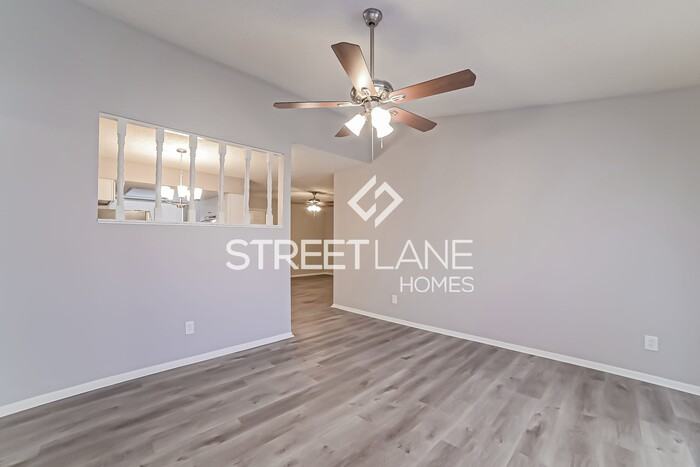 6313 W Caron St - Photo 2 of 15