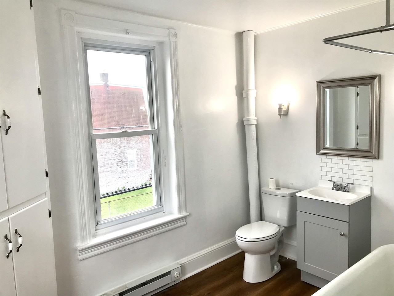 402 E Vine St Rear #REAR - Photo 2 of 16