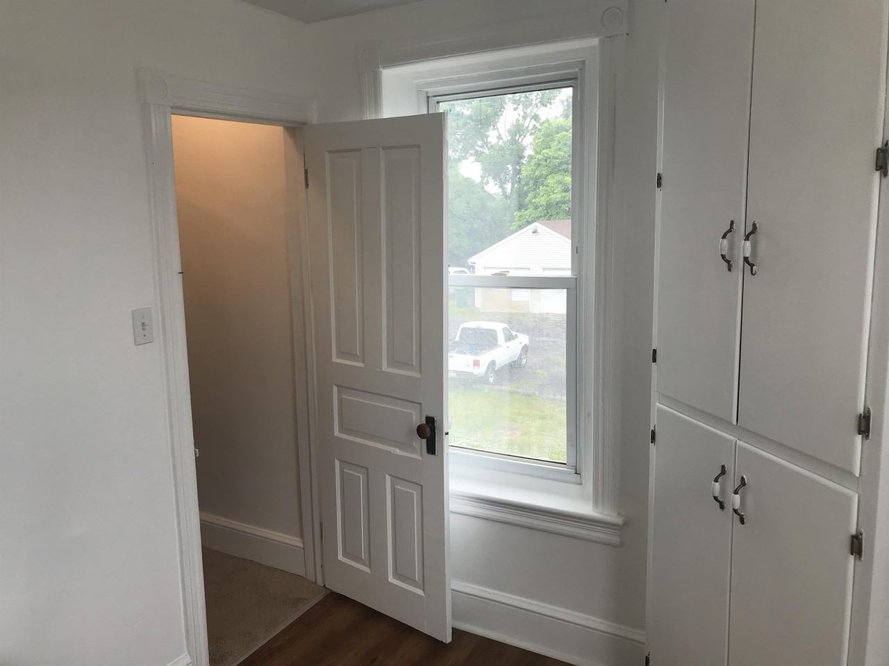 402 E Vine St Rear #REAR - Photo 3 of 16