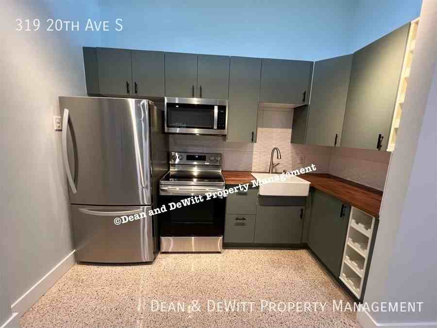 319 20th Ave S - Photo 3 of 25