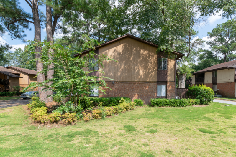 1824 Sheffield Dr #2020 - Photo 4 of 9