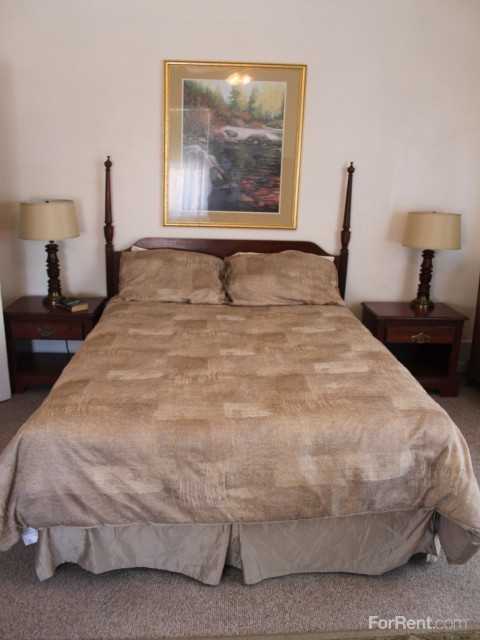 The Ross Apartments - Photo 3 of 14