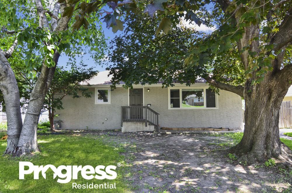 4427 Monroe St Ne - Photo 2 of 2