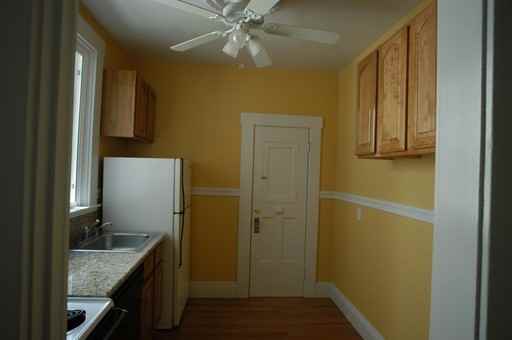 940 Leavenworth St - Photo 2 of 7