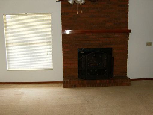 3535 Red Oak Ct - Photo 2 of 11