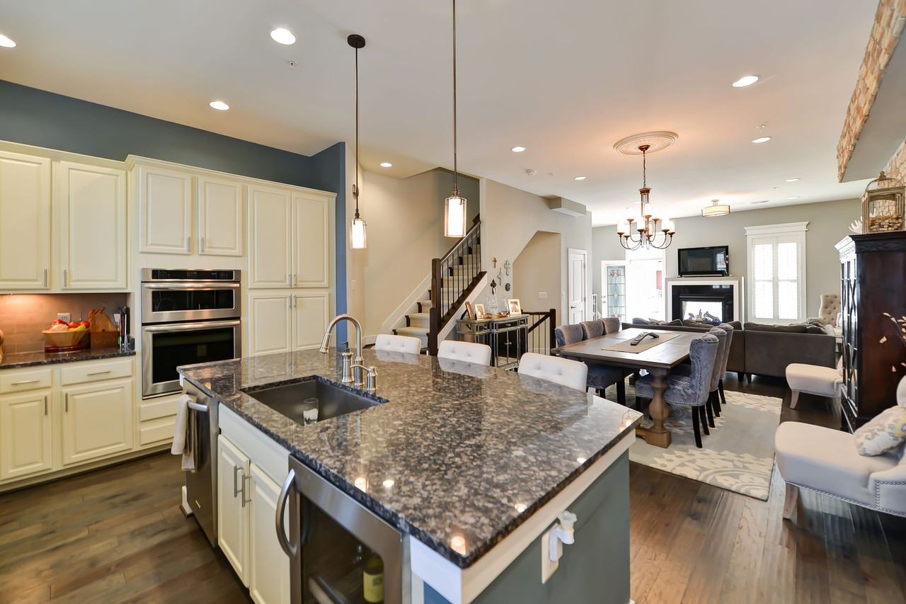 2411 Conoy St - Photo 2 of 27