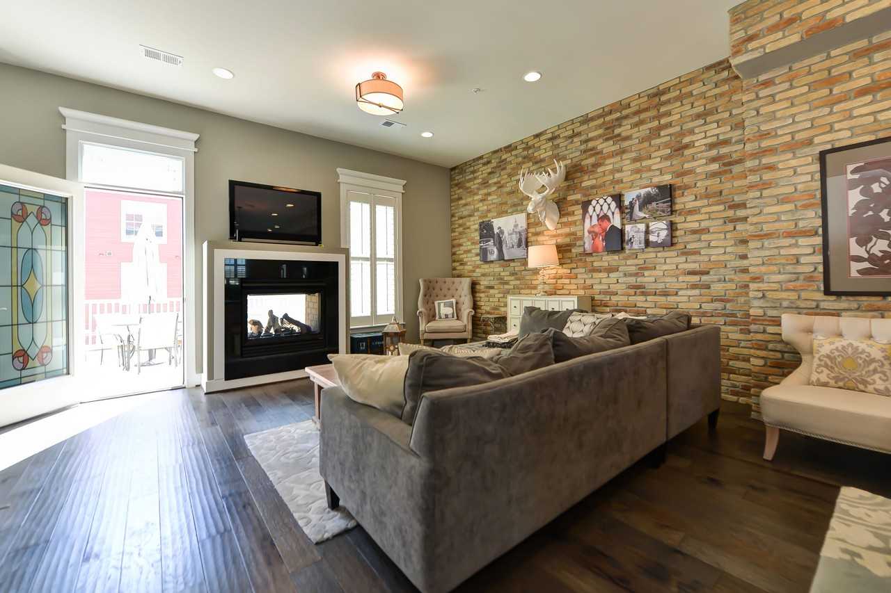2411 Conoy St - Photo 3 of 27