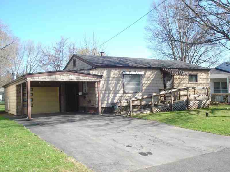 112 Hanover Ave - Photo 2 of 18