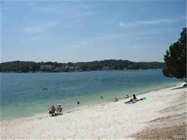 6122 Shenandoah Dr - Photo 3 of 8