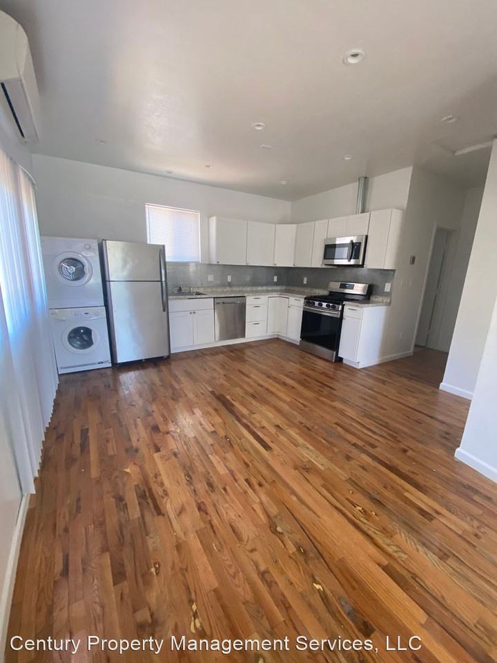 311 Laurel Street - Photo 3 of 7