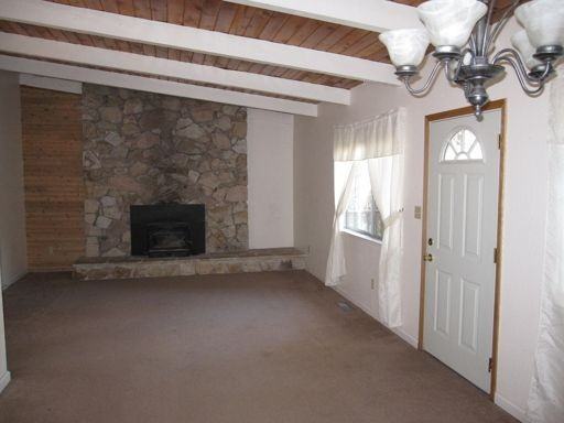 22110 Meadowbrook Dr - Photo 2 of 6