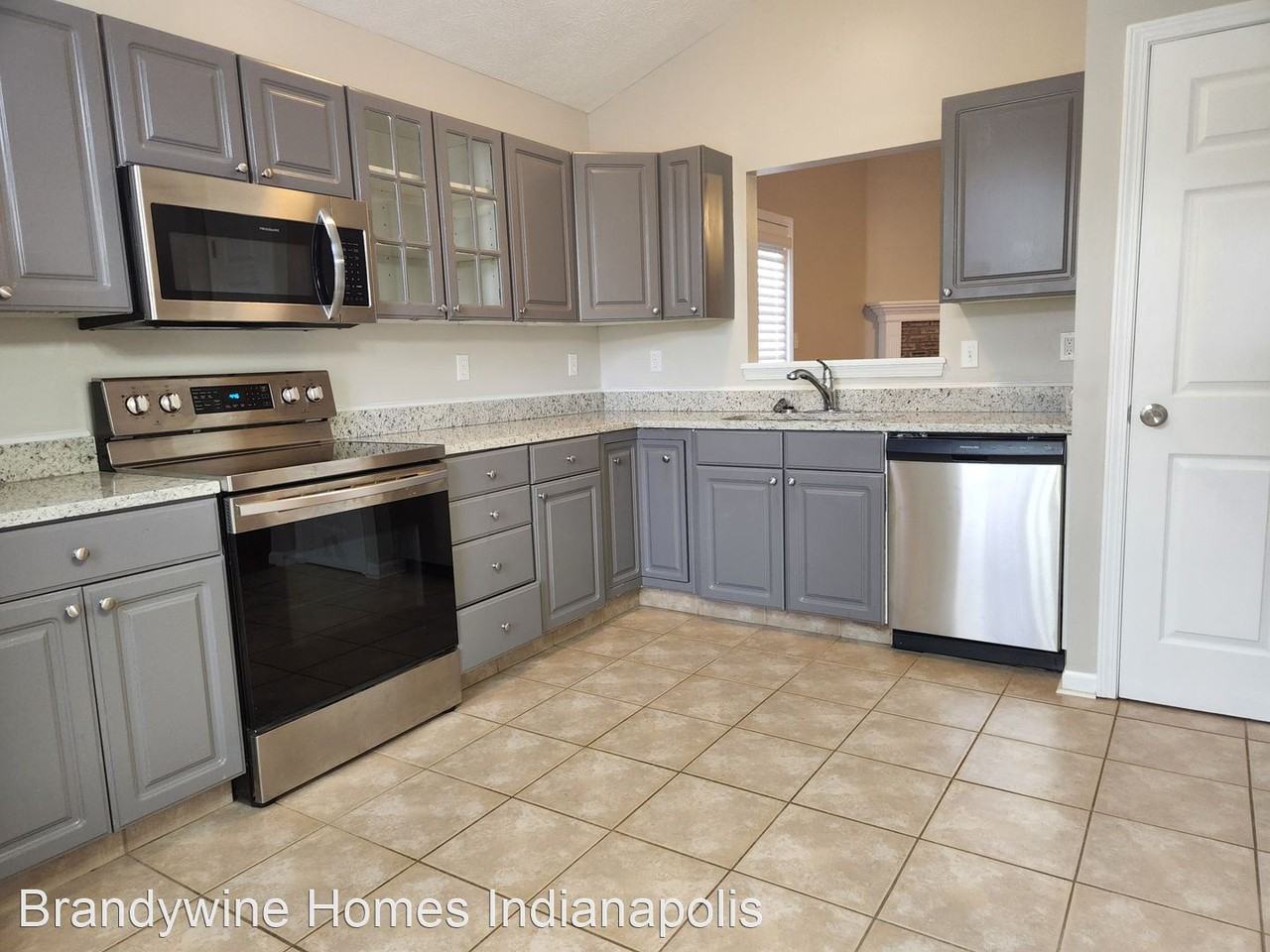 460 Polk Manor Dr - Photo 2 of 16