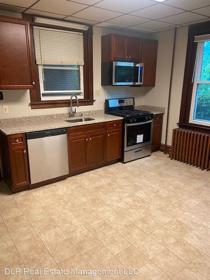 111-113 S Main Street - Photo 2 of 10