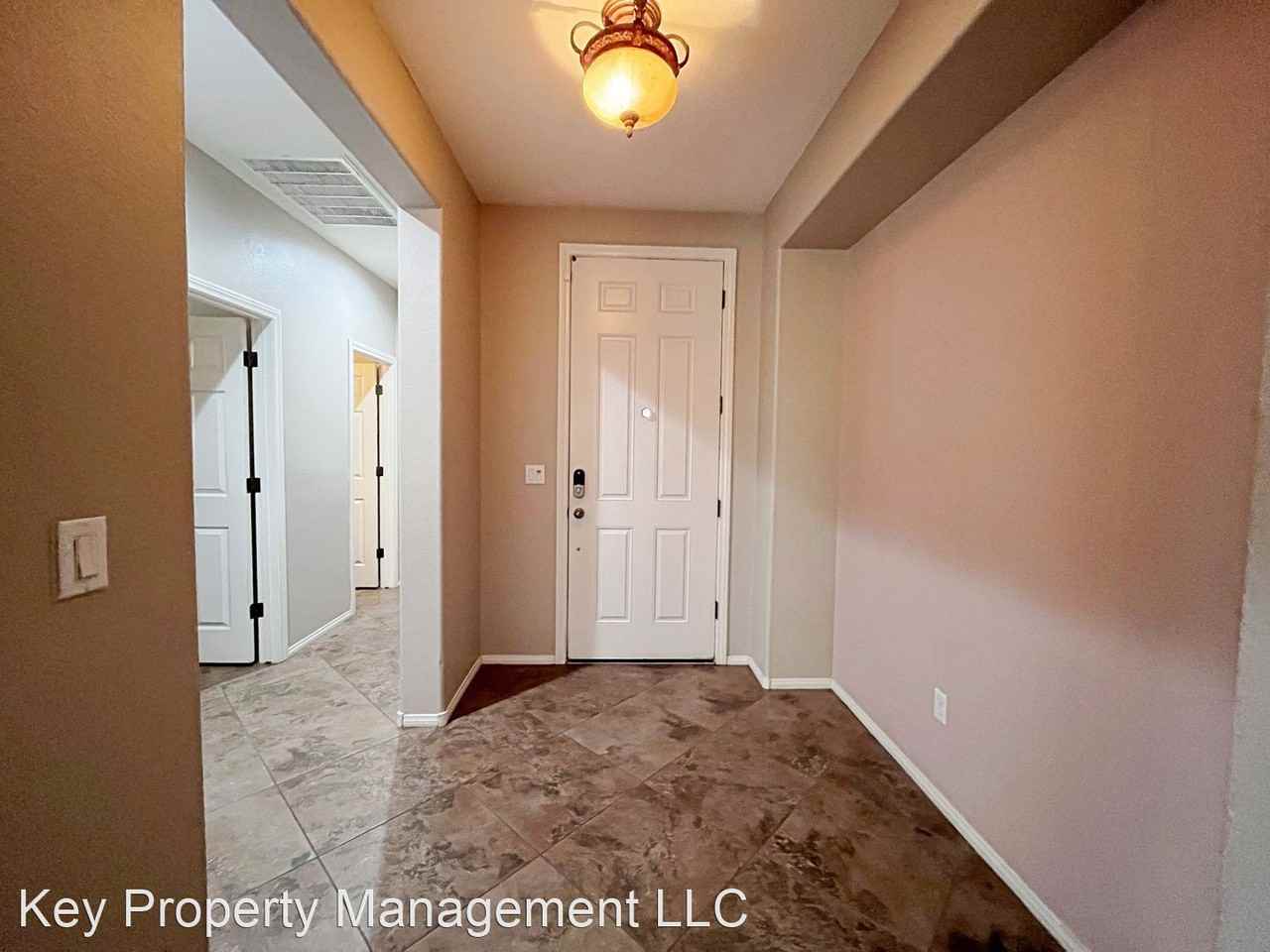 7473 Pepperbox Ave - Photo 3 of 36