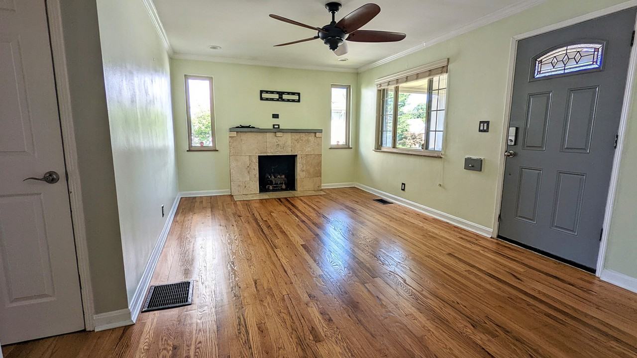 4649 Orchard Ln - Photo 2 of 18