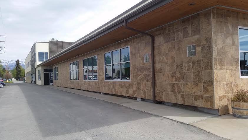 550 S Alaska St - Photo 2 of 14