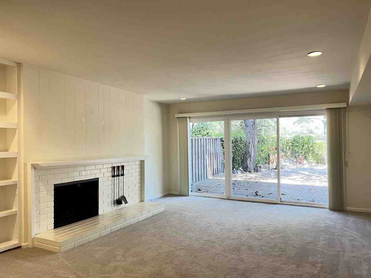 58 Porto Bello Dr - Photo 3 of 22