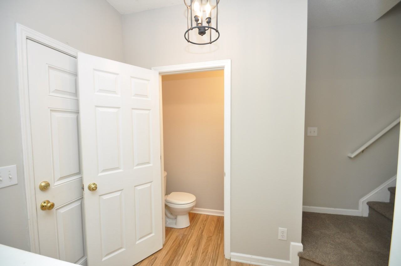10945 Pendragon Pl - Photo 4 of 34
