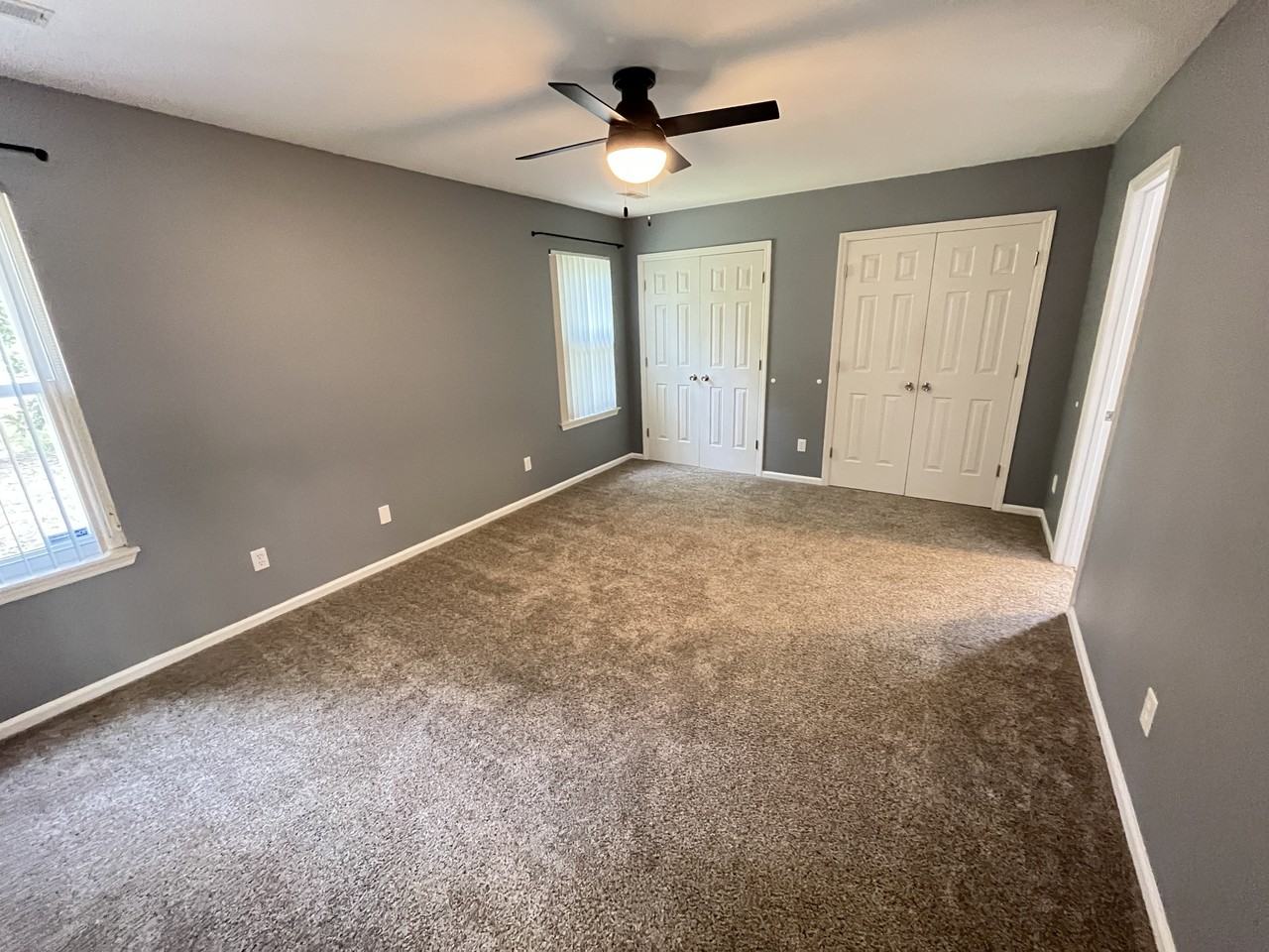 4901 Chartwell Dr - Photo 3 of 18