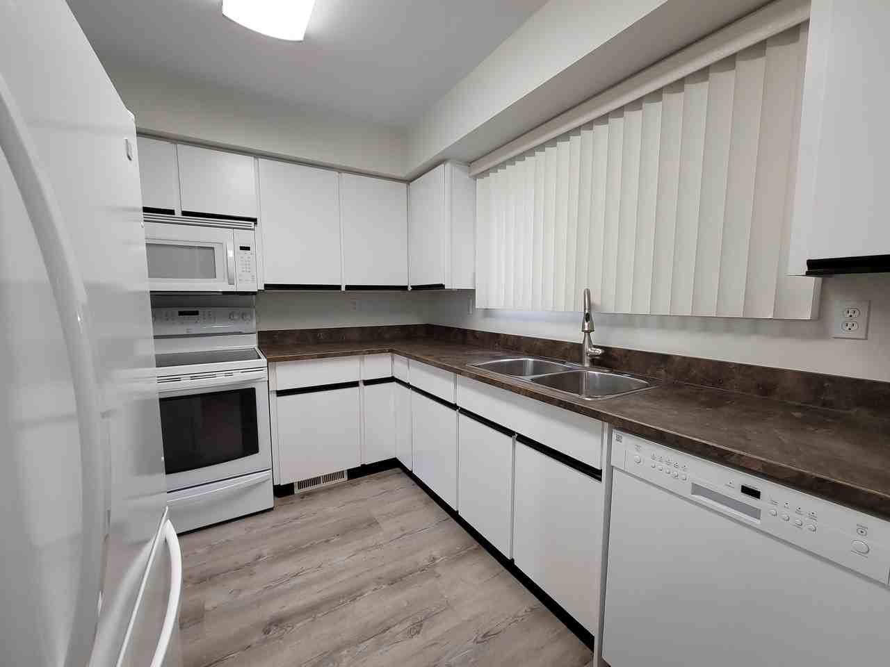 4610 17 Ave Nw - Photo 2 of 36