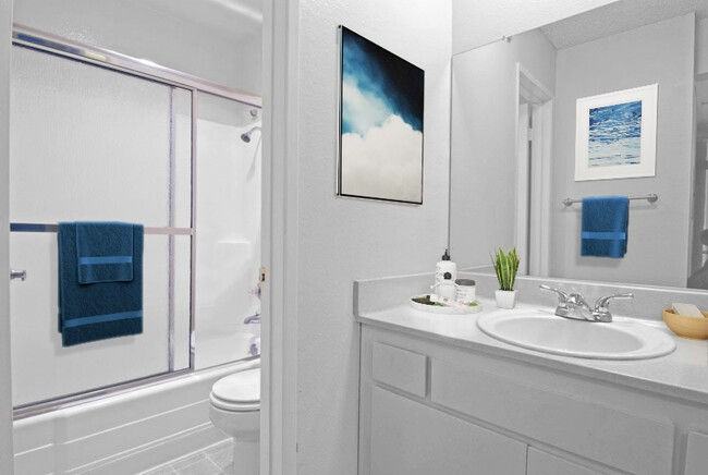 Bloom Beverly Hills - Photo 5 of 21