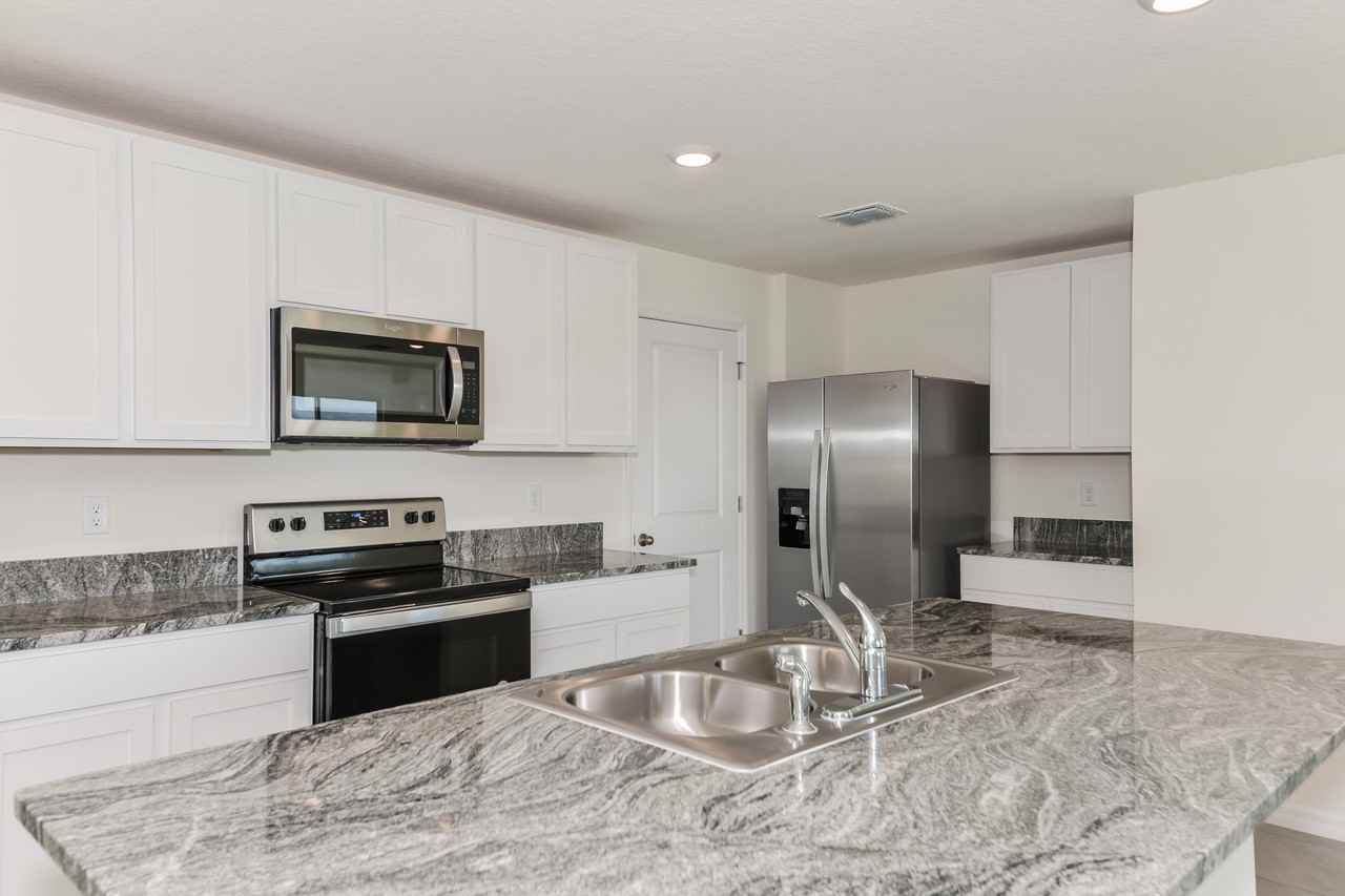 476 Sunlit Coral St - Photo 3 of 14