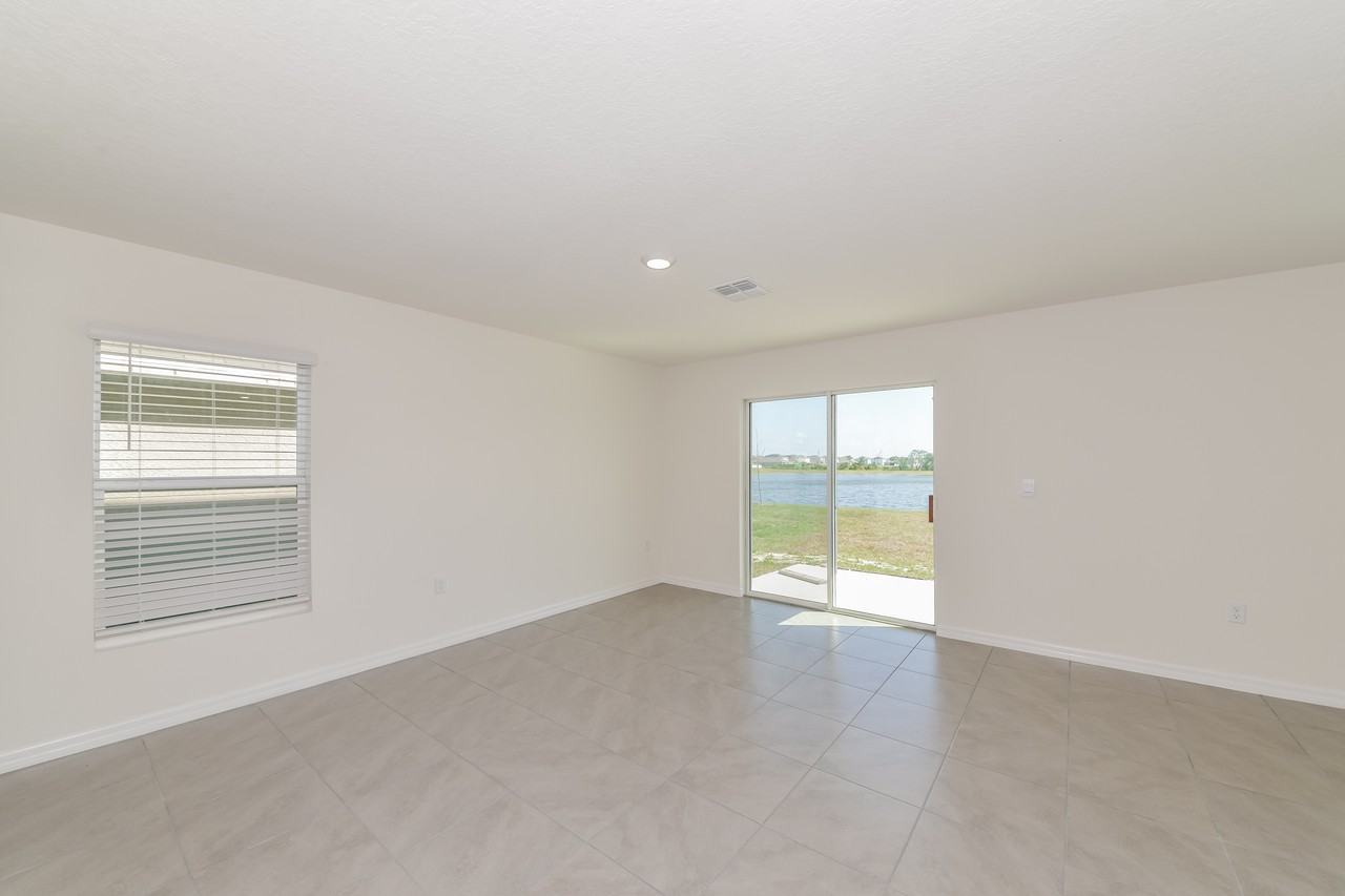 476 Sunlit Coral St - Photo 4 of 14