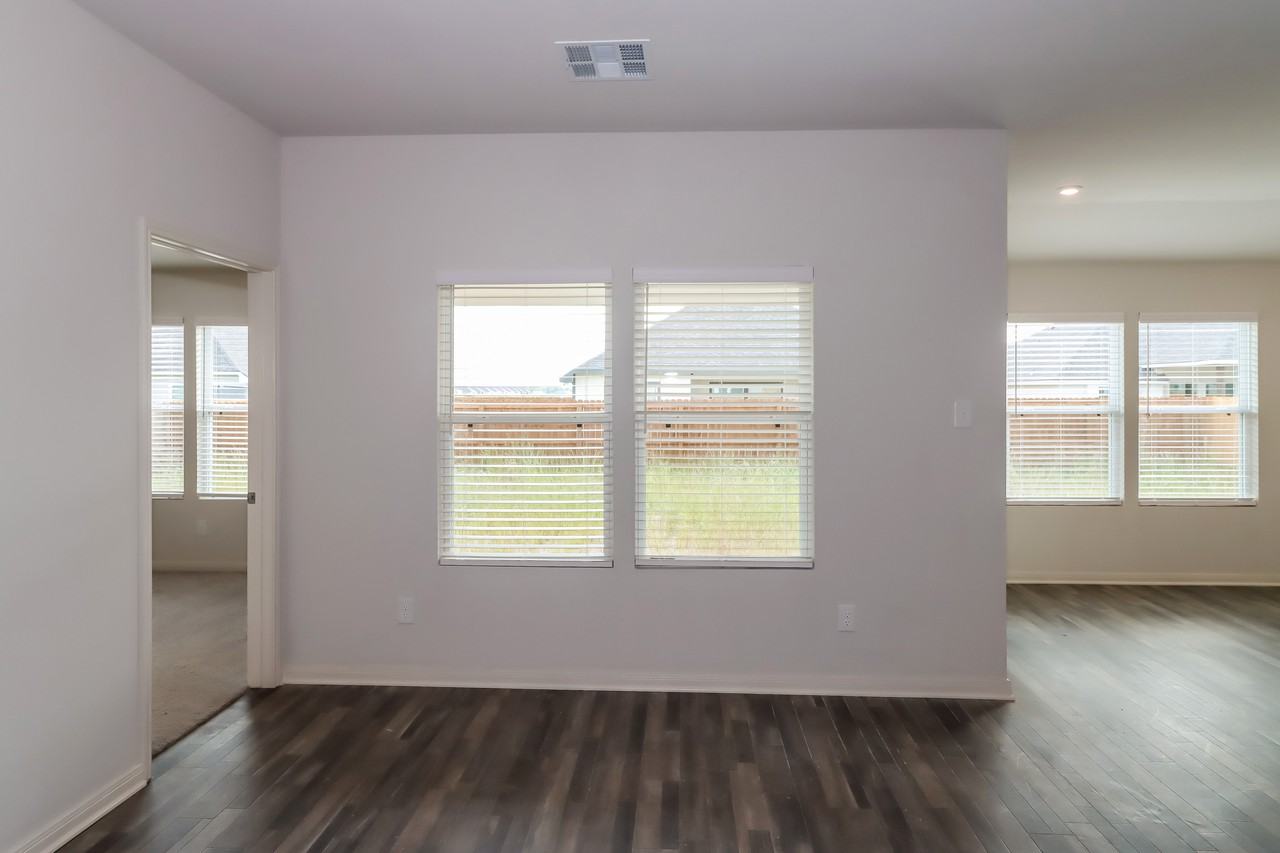 112 Rustic Trace - Photo 3 of 14