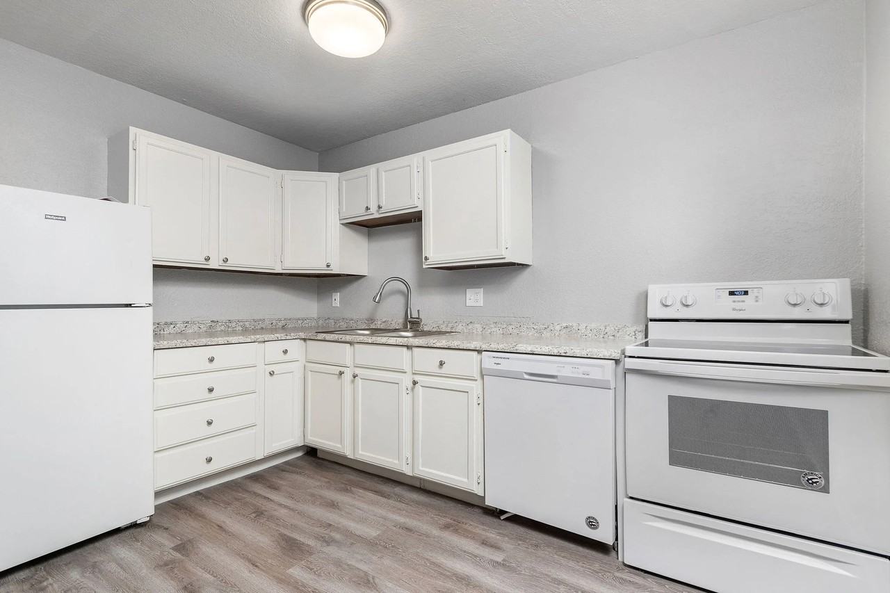 Walnut Ridge Apartments 6110 1/2 Nw Bell Rd, Parkville, MO 64152 Zumper