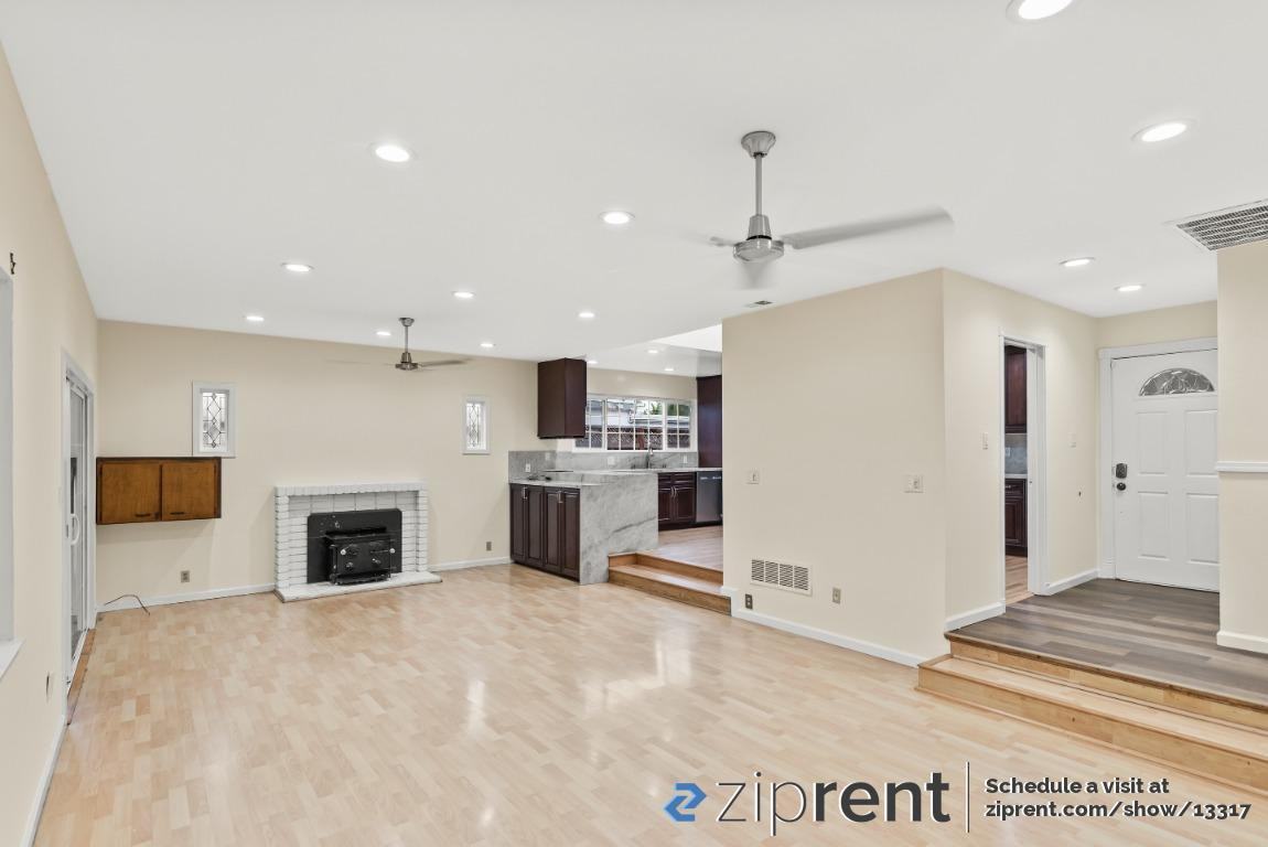 42629 Queens Park Ct - Photo 2 of 19