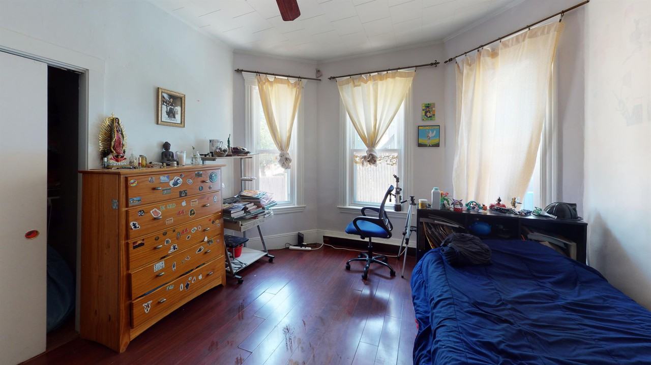 23 Endicott Ave Apt 1r #1R - Photo 3 of 6