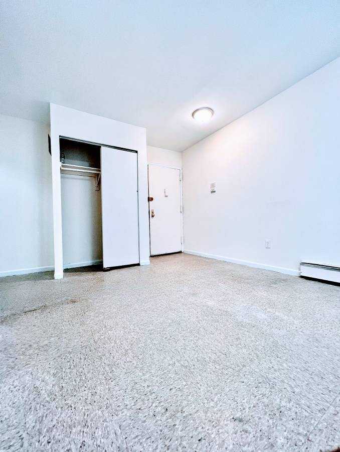 101 101 21 Martense Ave #2 - Photo 3 of 4