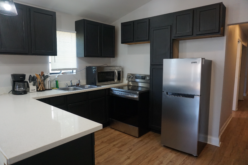 1019 Lizardi St - Photo 2 of 13