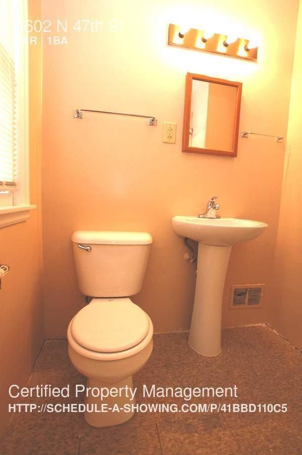 4602 N 47th St - Photo 3 of 17