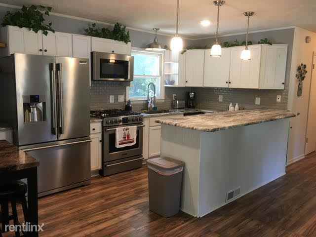 182 Forest Ct - Photo 3 of 19