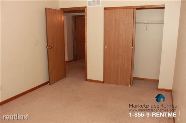 133 Ewing Dr - Photo 3 of 17