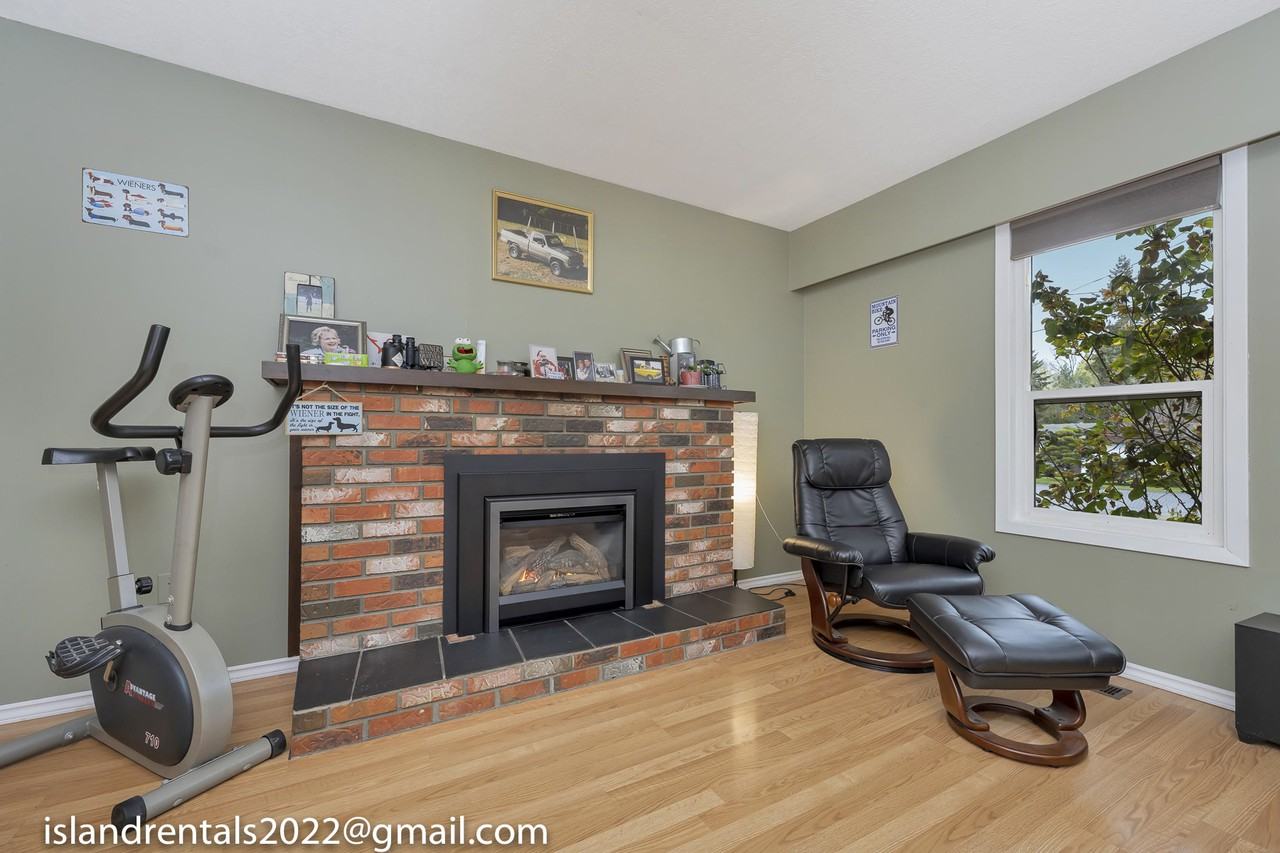 5829 Carmel Drive - Photo 3 of 14