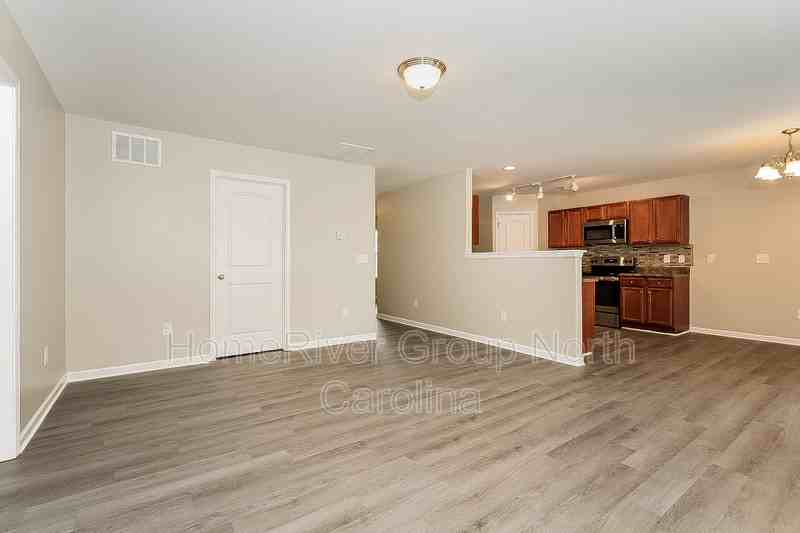 207 Trimble Dr - Photo 3 of 17