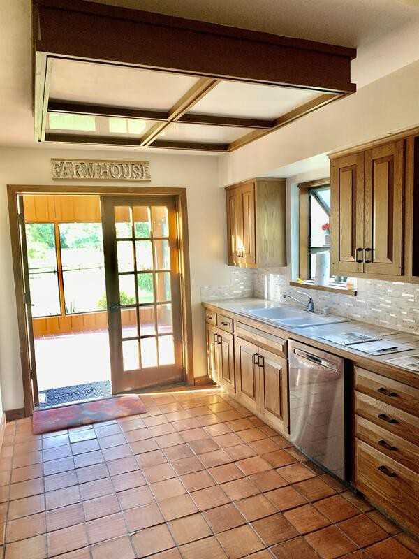 2500 Florida Ave - Photo 2 of 44