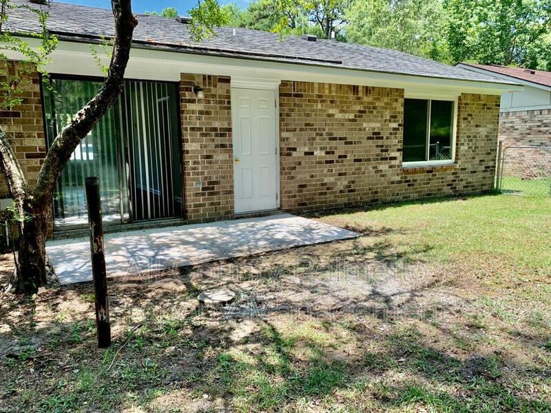 100 Drake Ct #A - Photo 3 of 14