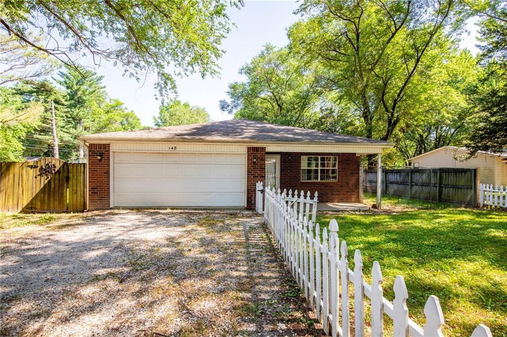 148 Patton St, Pea Ridge, AR 72751 3 Bedroom House for 1,400/month