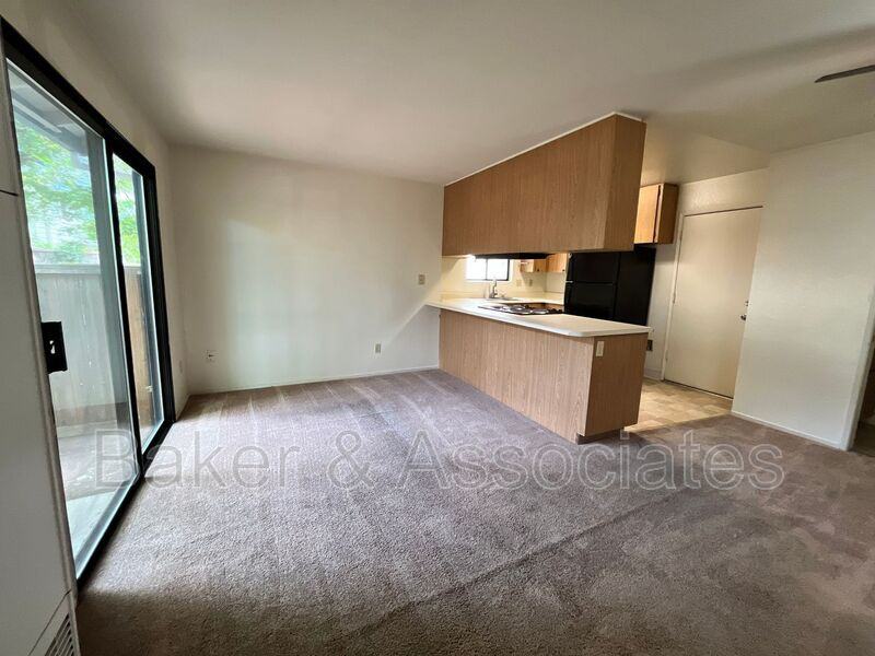 6643 Montecito Blvd - Photo 3 of 27