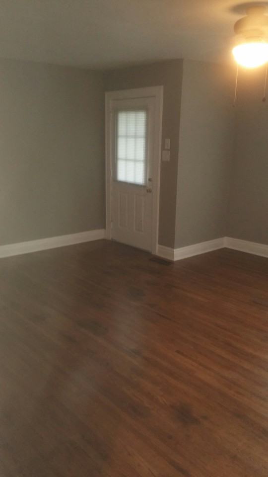 1057 Mapleash Avenue - Photo 2 of 9