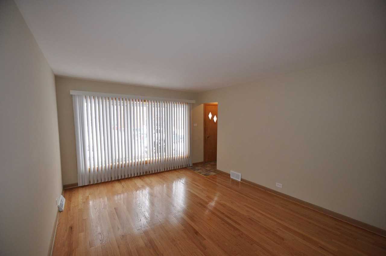 6924 W 64th Pl - Photo 3 of 9