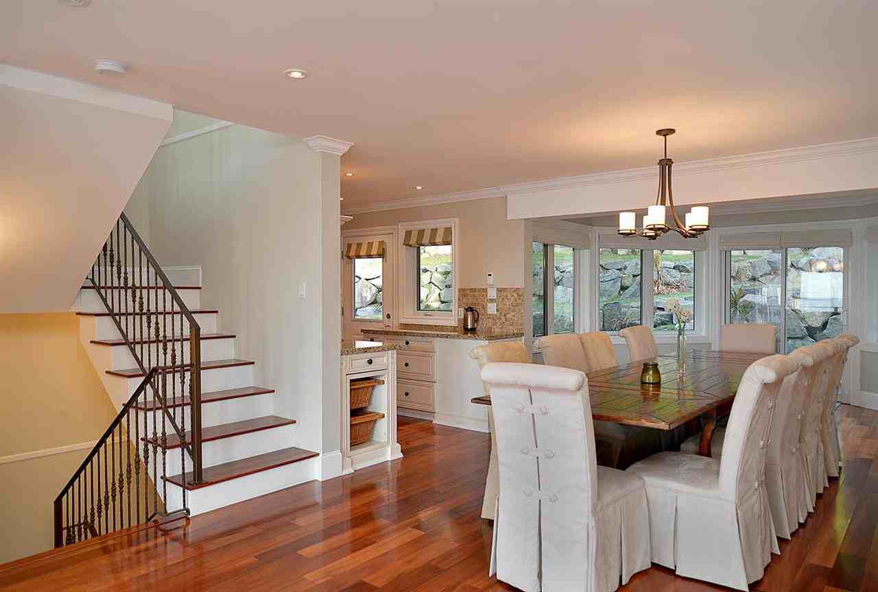 1698 Ocean Beach Esplanade - Photo 2 of 20